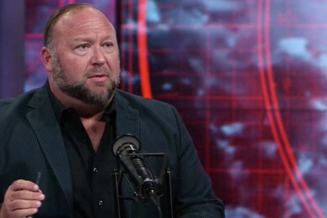Here’s an Excellent Example of Why the Elites and the Liberal Mainstream Media Want Alex Jones Gone