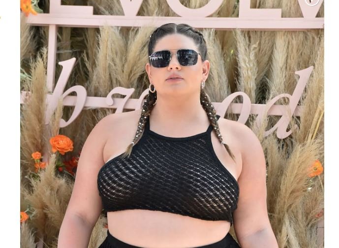 PEAK 2020: 240 Pound Plus-Size Model Scores Exclusive in ‘Women’s Health’ Magazine – Was Recently Refused Ride at Horse Farm Due to Weight Limit