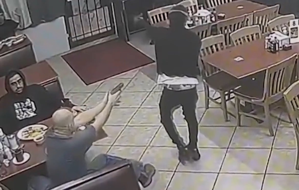 Robbery Suspect Shot Dead by Armed Customer at Houston Taqueria (VIDEO)