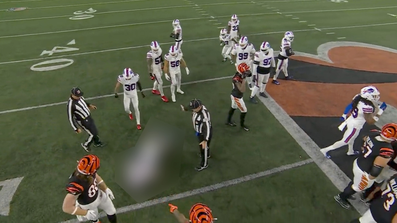 MNF Game Temporarily Suspended After Buffalo Bills Player Loses Consciousness