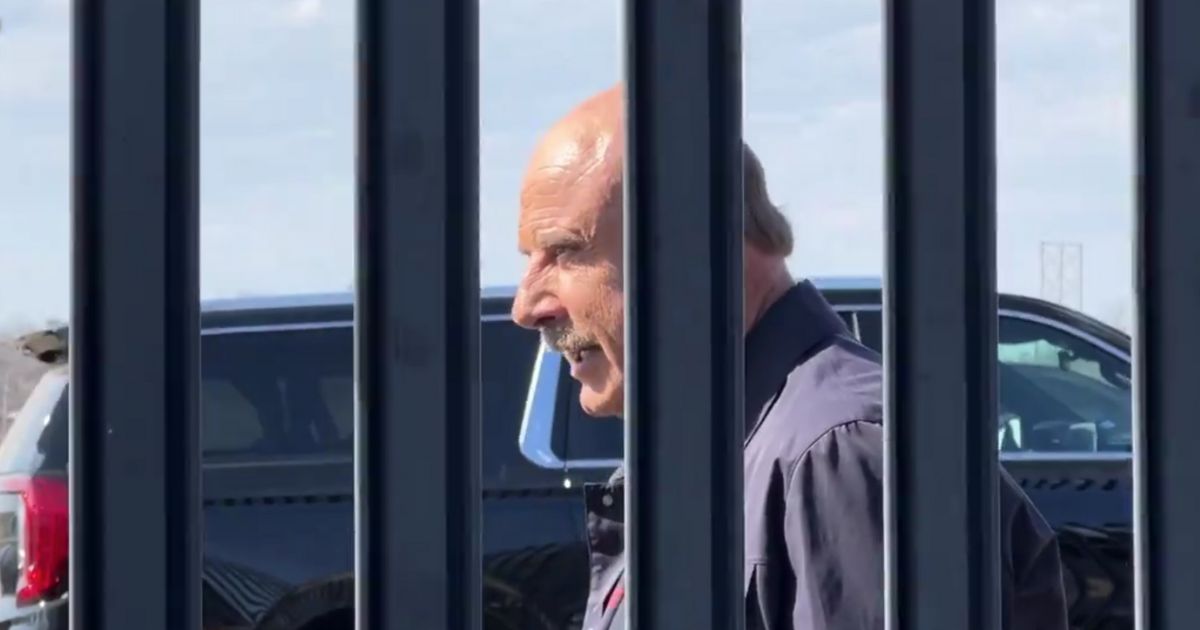 Dr. Phil Arrives at Southern Border, Slams Biden After Realizing True Scale of the Crisis