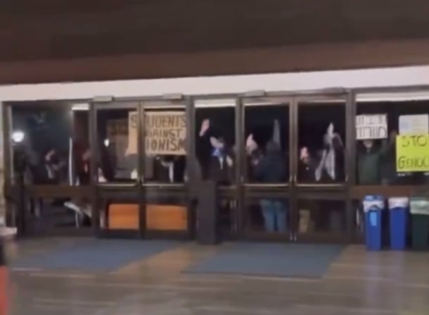 Jewish Students Threatened and Assaulted at UC Berkeley Speech by IDF Soldier – Jews Forced to Evacuate Building Through Tunnels