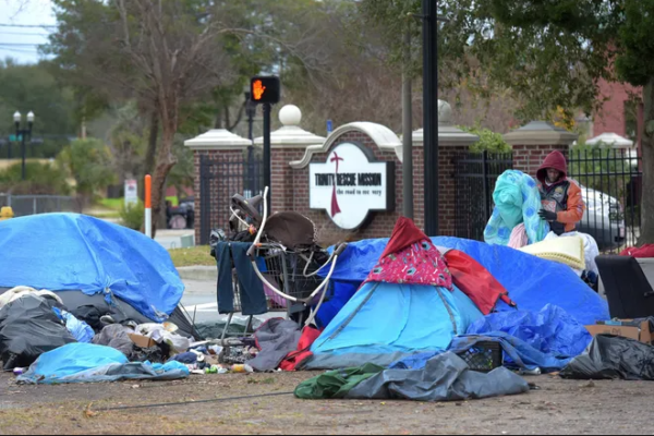 Bill Prohibiting Homeless people From Sleeping In Public Passes The Florida House